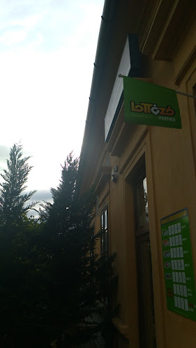 Kisújszállás, Petőfi u. 1-3, 5310