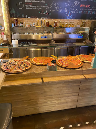 Győr, Kazinczy u. 16, 9021