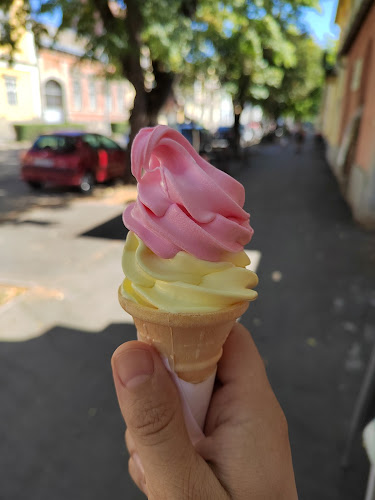 Comentarii opinii despre Gelato Mio Fagylaltozo