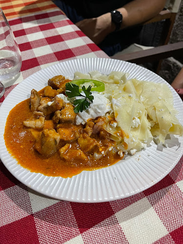 Comentarii opinii despre Kicsi Ír Kávézó