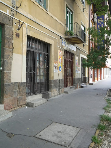 Bázis Italbolt - Vendéglátás