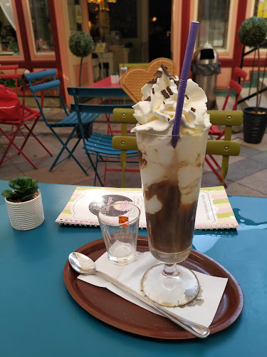 Zwinger Kávéház - Vendéglátás