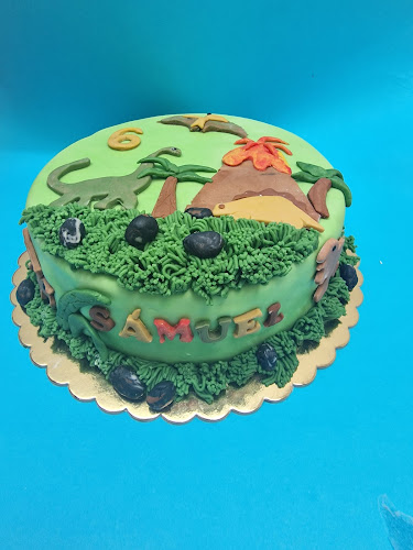 Tücsi-süti cukrászda - Vendéglátás