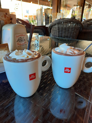 Sarokház Cukrászda