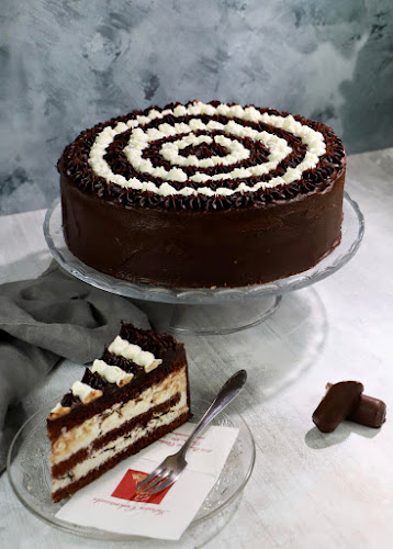 Opinii despre L'Amuse Cukrászda&Kávézó în Budapest - Vendéglátás