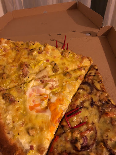 Opinii despre Pizza Planets în Budapest - Vendéglátás