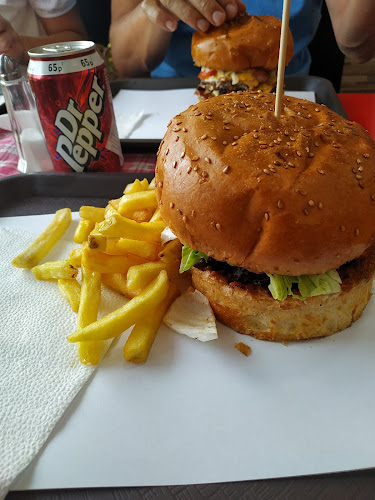 Opinii despre Burger Station în Budapest - Vendéglátás