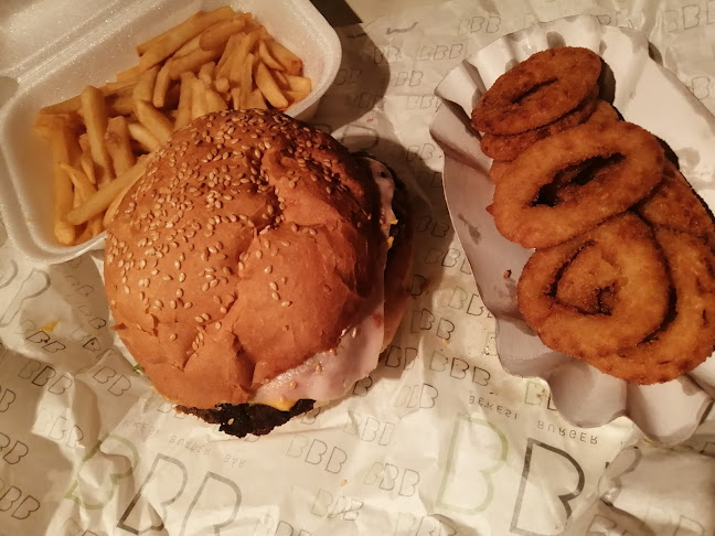 Comentarii opinii despre Békési Burger Bár