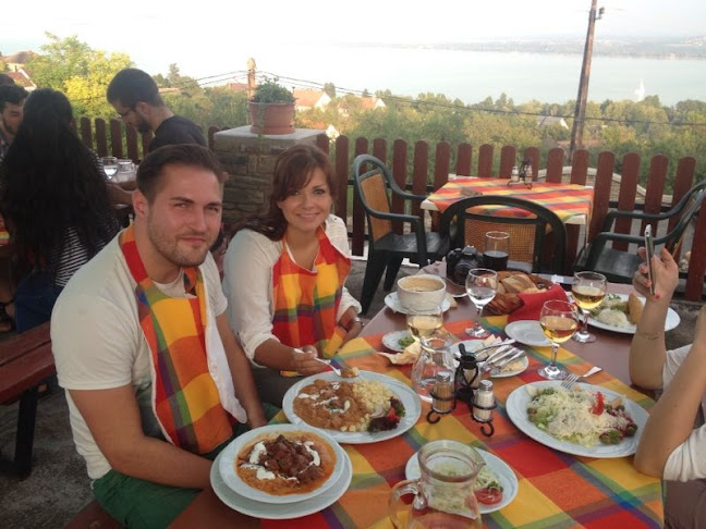 Opinii despre Ferenc Pince Csárda în Tihany - Vendéglátás