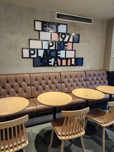 Budapest, Hess András tér 1-3, 1014