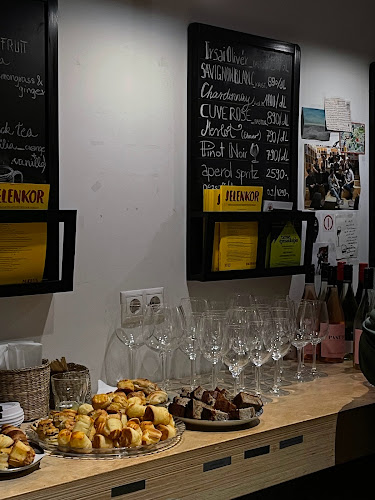 Comentarii opinii despre Magvető Café