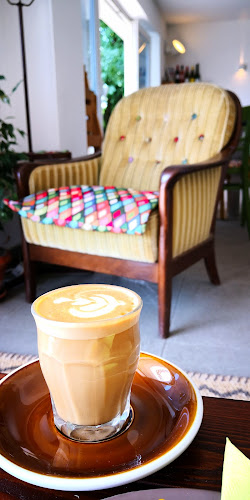 Helyben kávézó - Zebegény