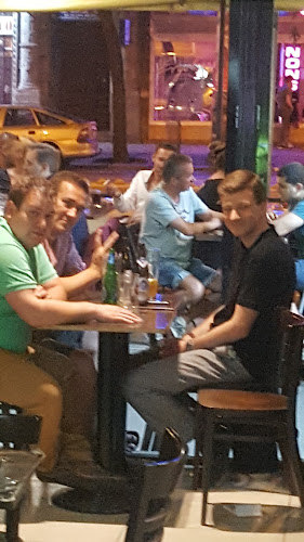 Comentarii opinii despre Gong Café presszó