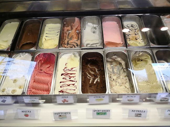 Opinii despre Vági Józsi Cukrászda în Göd - Vendéglátás
