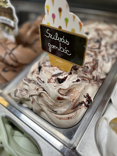 Comentarii opinii despre Jutka Cukrászda és Fagyizó