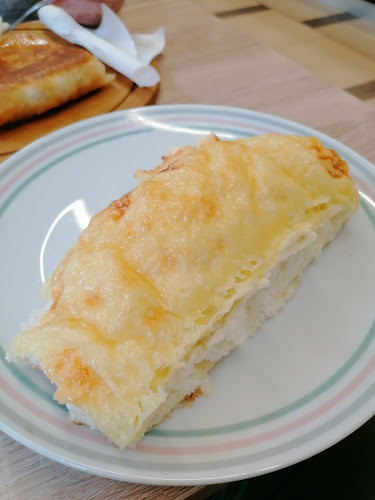 Opinii despre Oskola pékség în Szeged - Vendéglátás