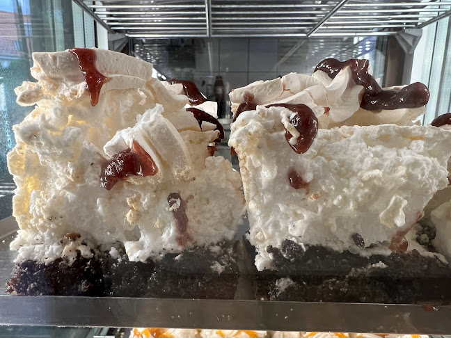 Comentarii opinii despre Tücsi-süti cukrászda