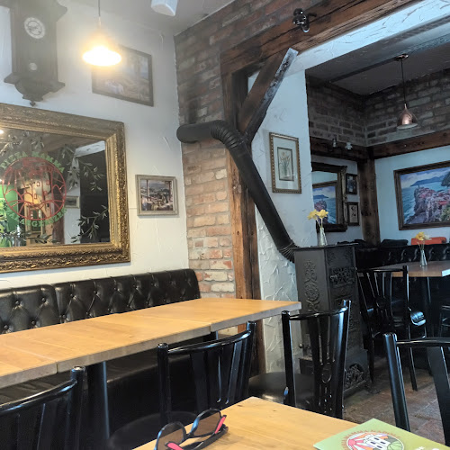 Opinii despre Pizzeria Mamma Napoli în Zalaegerszeg - Vendéglátás