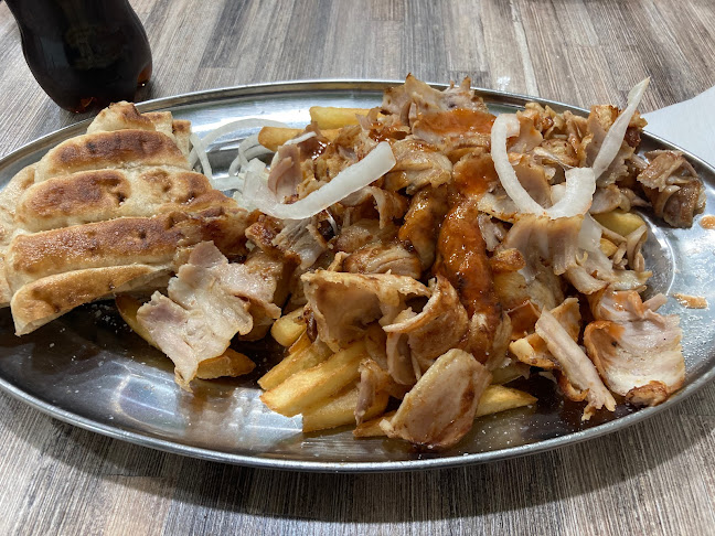 Gyros Ksamil - Vendéglátás