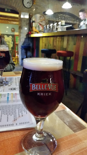 Comentarii opinii despre Monoszkóp Kultúrbisztró