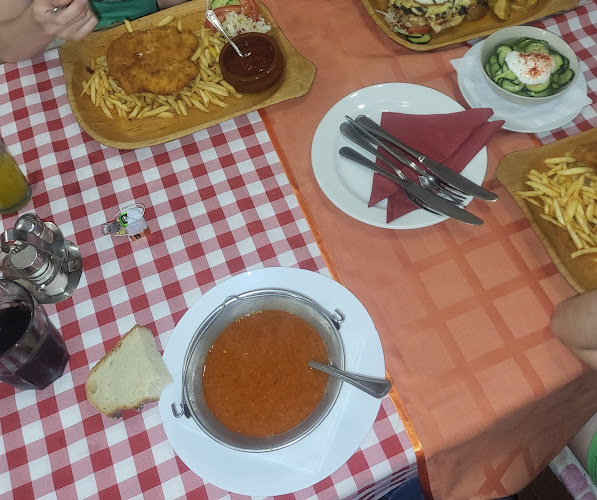 Opinii despre Megyeri Csárda în Budapest - Vendéglátás