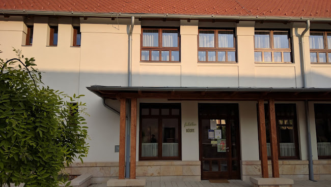 Fületlen Bögre Kávézó - Veresegyház