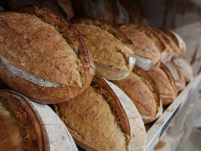 Petrus Péksége kovászos, kézmūves pékség - Budapest