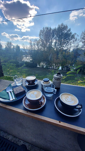 Zebegény, Ország út 2, 2627