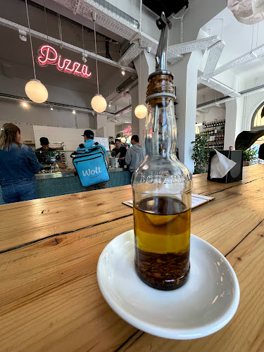 Opinii despre Pizza, Kávé, Világbéke - Debrecen în Debrecen - Vendéglátás