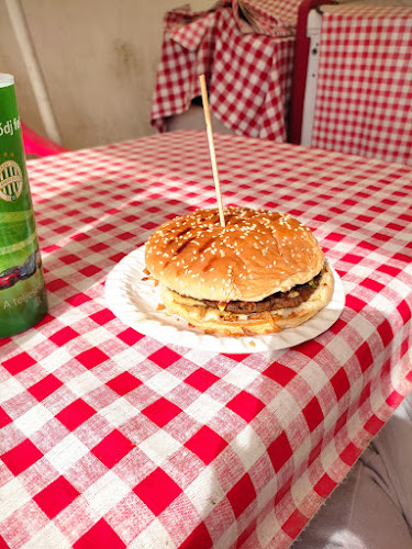 Comentarii opinii despre Üvegtigris, a büfé