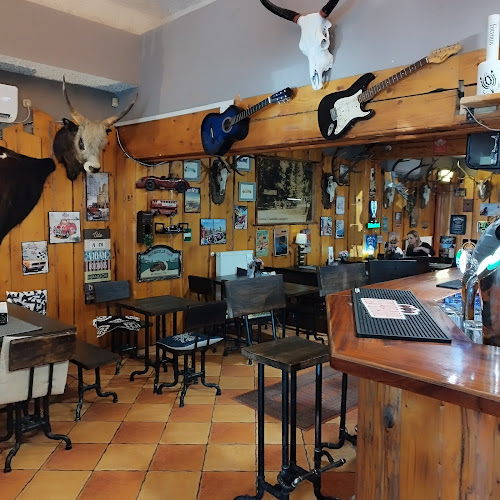 Opinii despre Autós Pub în Monorierdő - Vendéglátás