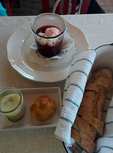 Comentarii opinii despre Zománc Bisztrócska