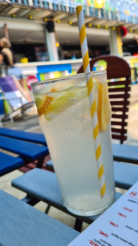 Comentarii opinii despre Larios Beach Bar by Deep Burger