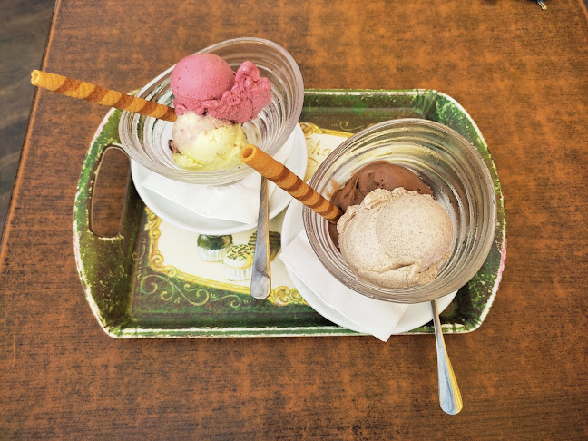 Comentarii opinii despre Pelikán Fagyizó És Sütiző