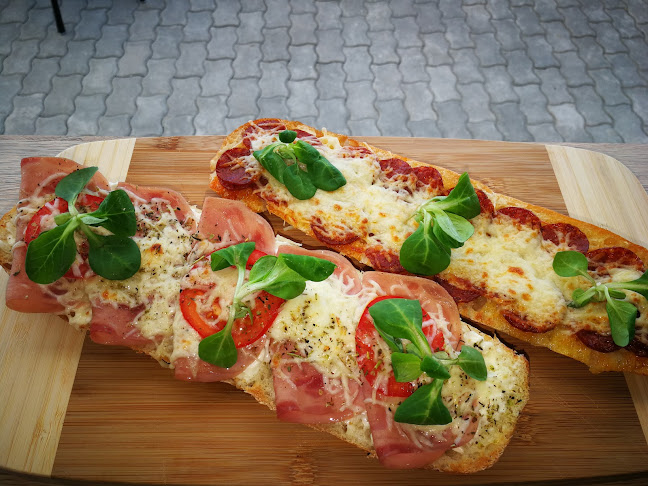 Opinii despre FULL Café & Sandwich Bar în Ózd - Vendéglátás