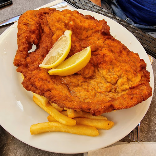 Opinii despre Két Bagoly Fogadó és Étterem în Várpalota - Vendéglátás