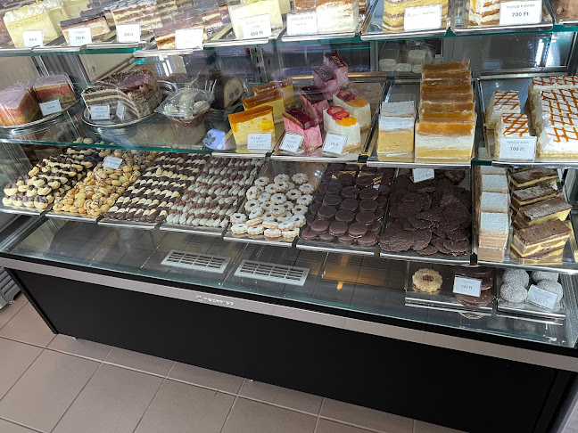 Opinii despre Veldi Cukrászat în Budaörs - Vendéglátás