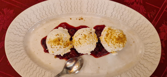 Ködmön Csárda - Vendéglátás