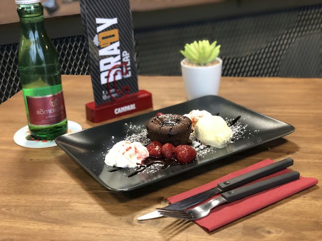 Comentarii opinii despre Brady Bar