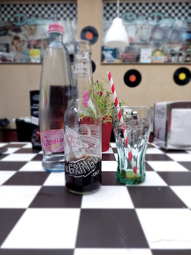 Budapest, Thököly út 6, 1184