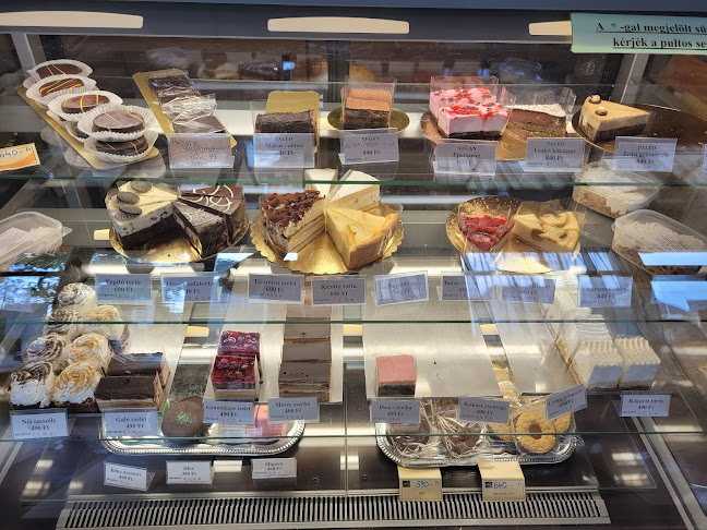 Opinii despre Temesvári & Kádár cukrászat, pékség, fagylaltozó în Eger - Vendéglátás