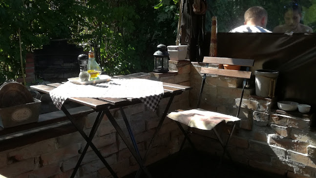 Rozmaring Kiskert Vendéglő és Pizzéria - Vendéglátás