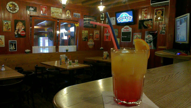 Opinii despre Stettni Klub & Bisztró în Hegyeshalom - Vendéglátás