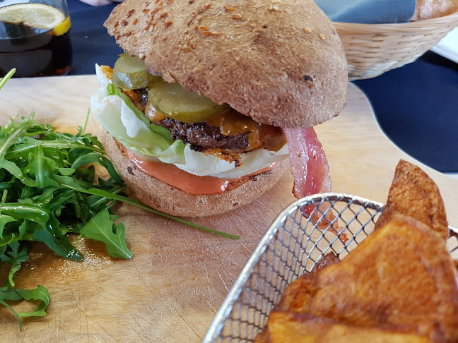 GRILL BÁR, Kápolnásnyék - Kápolnásnyék