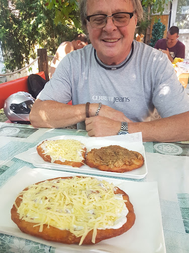 Comentarii opinii despre Hoppá ! lángos- büfé