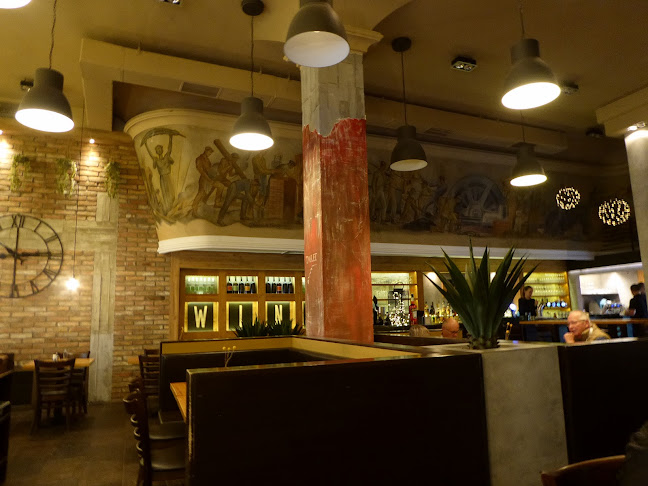 Replay Cafe & Restaurant - Pécs