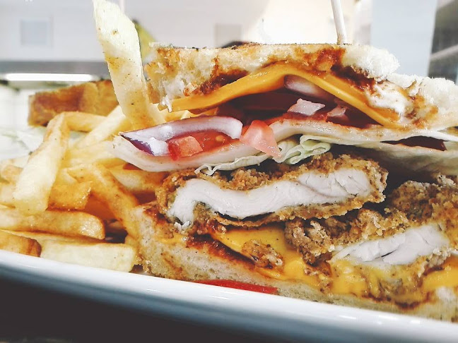 Opinii despre Johnny's Bistro Buda în Budapest - Vendéglátás