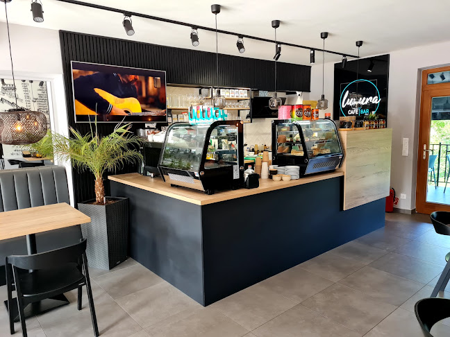 Luxura Café & Bar