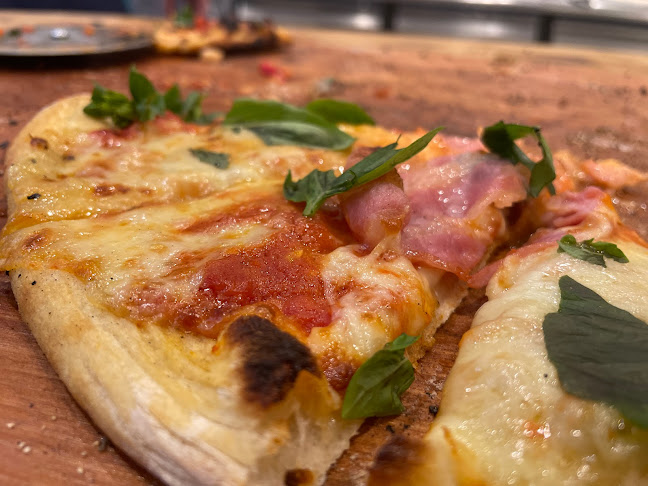 Opinii despre Utópia pékség és kávézó(pizzázó) în Pécs - Vendéglátás