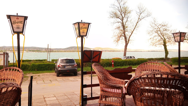 Opinii despre Fehér Hattyú Kisvendéglő în Tihany - Vendéglátás